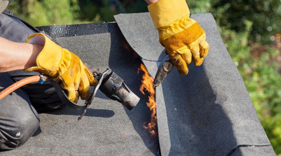 Professional residential roofers in Claremont, IL
